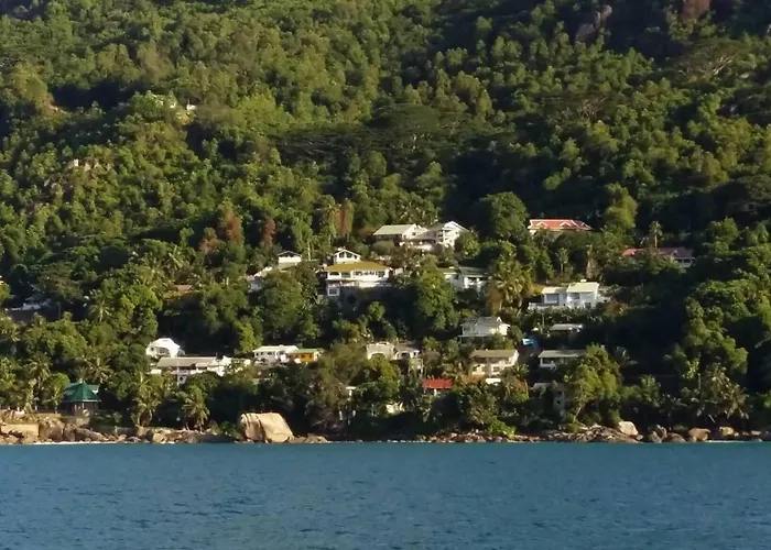 VI Miles Lodge
